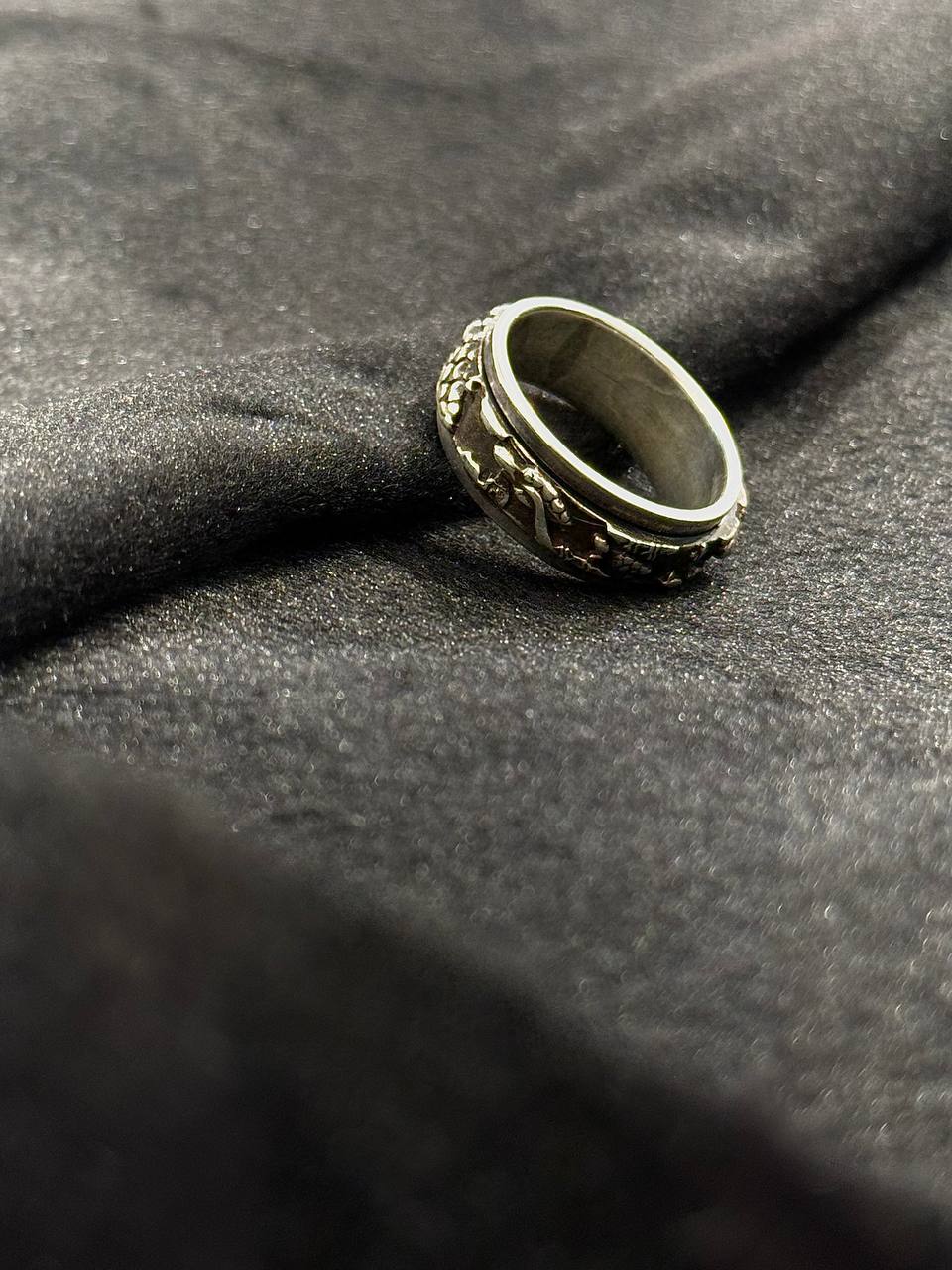 Rotating Heritage Silver Ring