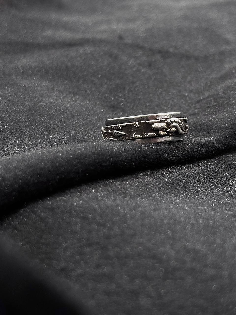 Rotating Heritage Silver Ring